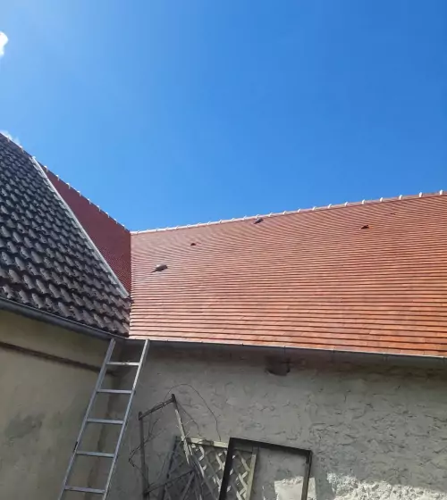 Faitage-a-crete-de-cocq-et-traitement-de-la-couverture