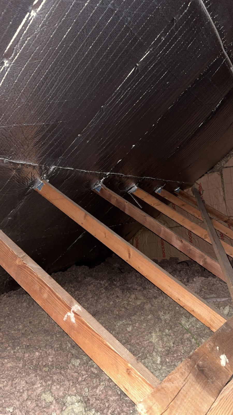 Isolation en thermo reflexion des rampants image 3