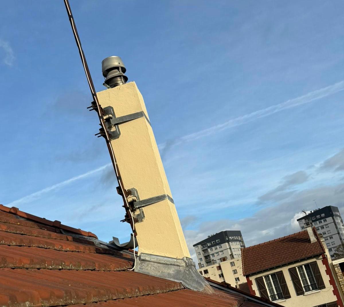 Remise en &eacute;tat d&rsquo;un conduit de ventilation en toiture image 2